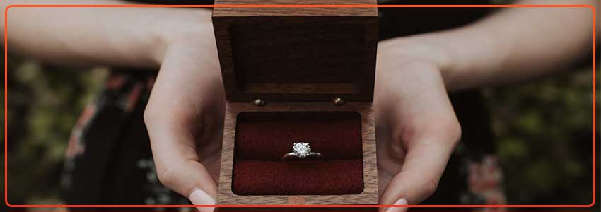 Engagement-Ring-Box