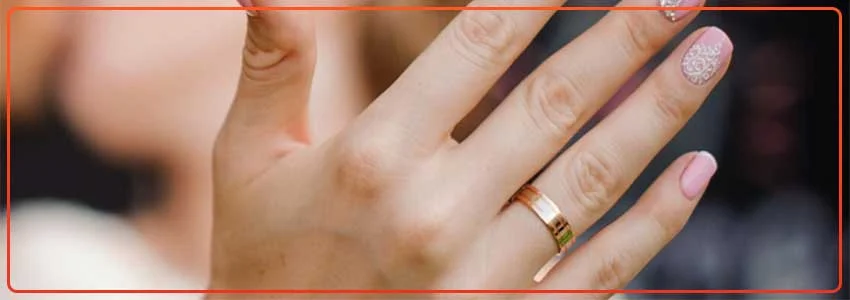 3 Ways to Keep a Ring from Turning Your Finger Green - wikiHow
